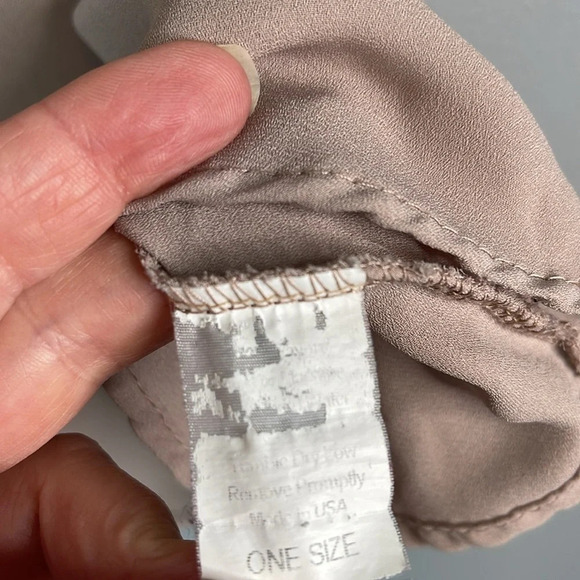 5/$25 BRANDY MELVILLE Tan Crop Cami Top Spaghetti Straps One Size As Is - Picture 5 of 8